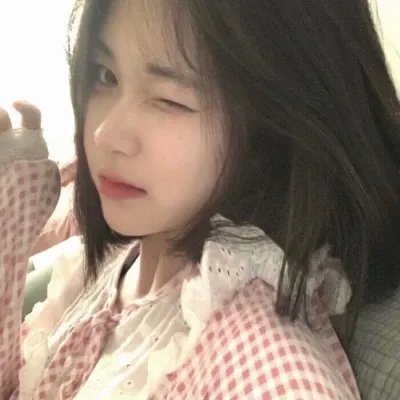 迫在眉梢